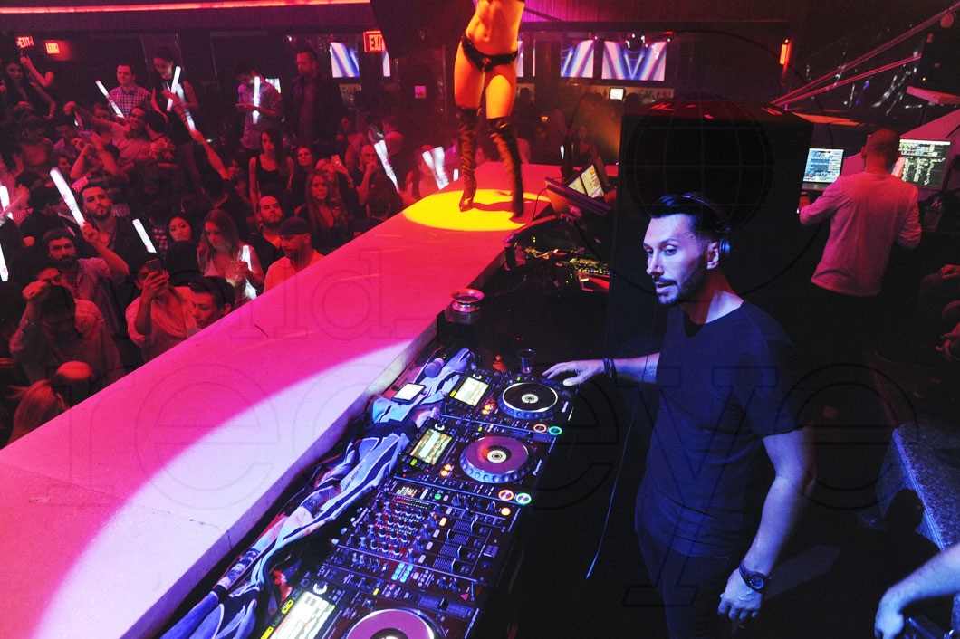 06- Cedric Gervais DJing11_new