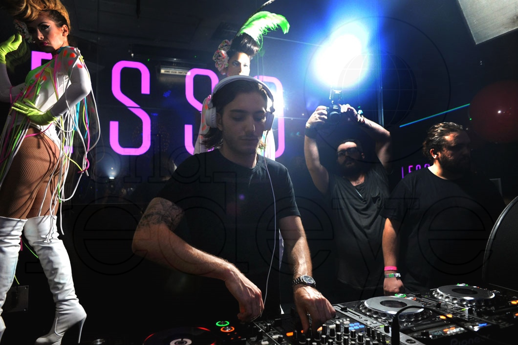 1-Alesso DJing9_new