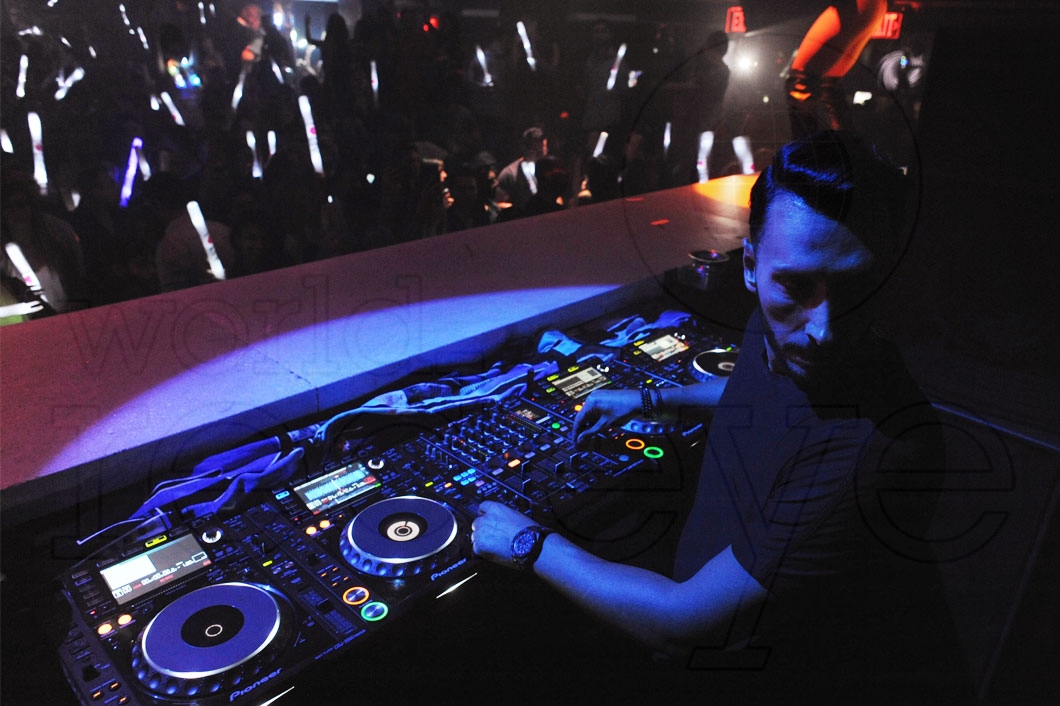 14- Cedric Gervais DJing24_new