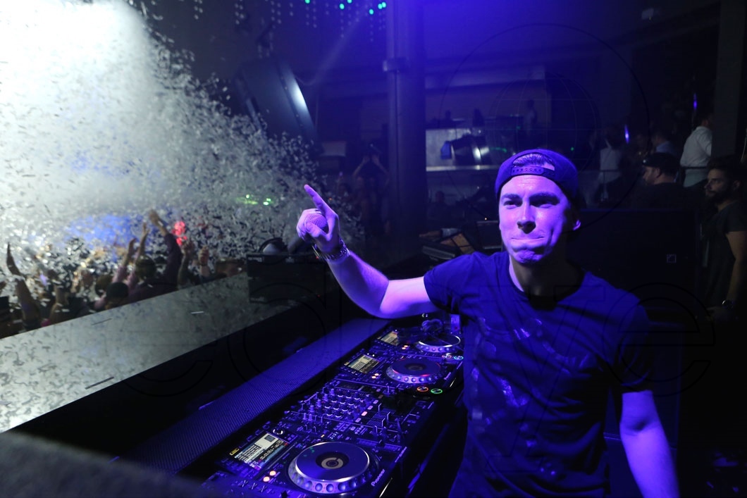 15-Hardwell DJing32_new