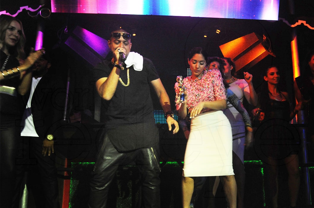 15- Sean Paul performing & Maky Hinson 1_new