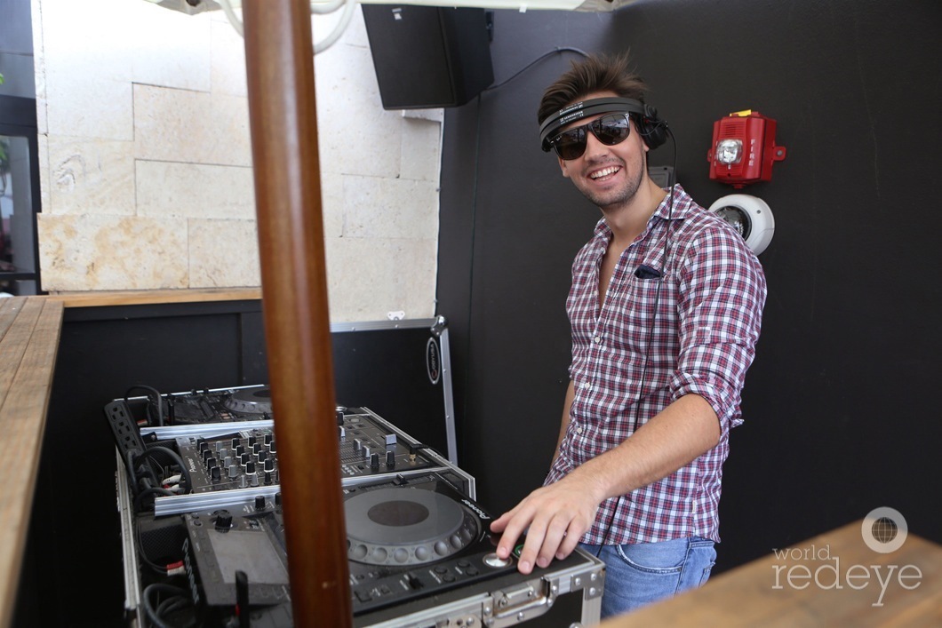 17-Axel Beca djing3