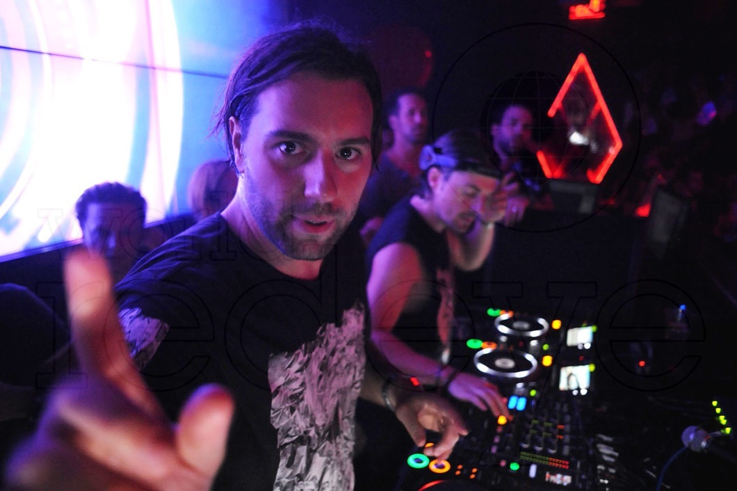 17-Axwell