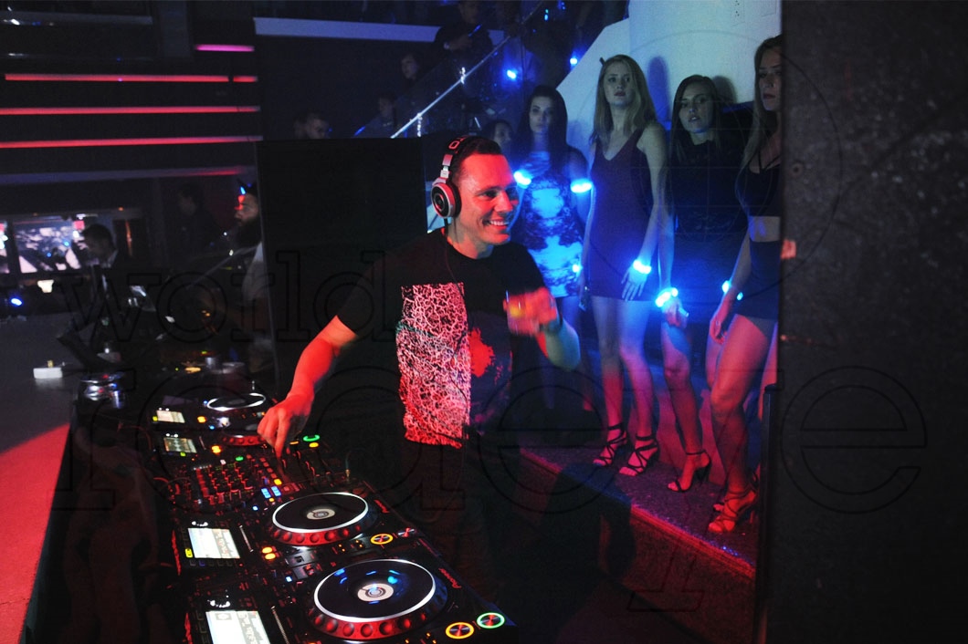 17- Tiesto djing_new