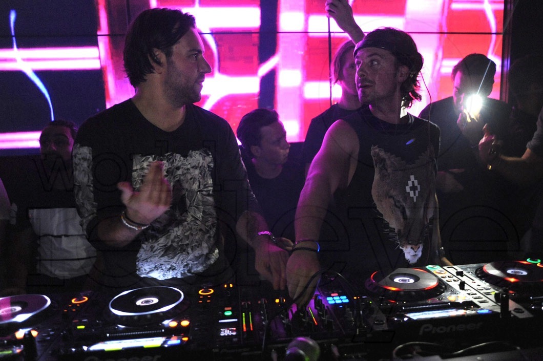 18-Axwell & Ingrosso DJing7