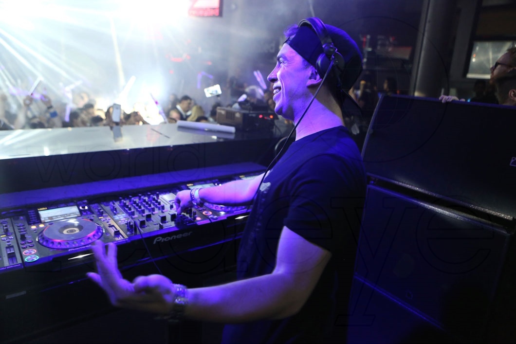 18-Hardwell DJing47_new