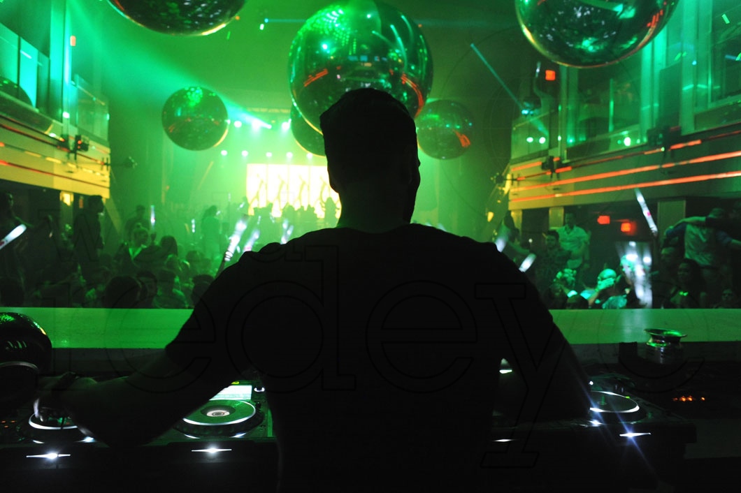 32- Cedric Gervais DJing35_new