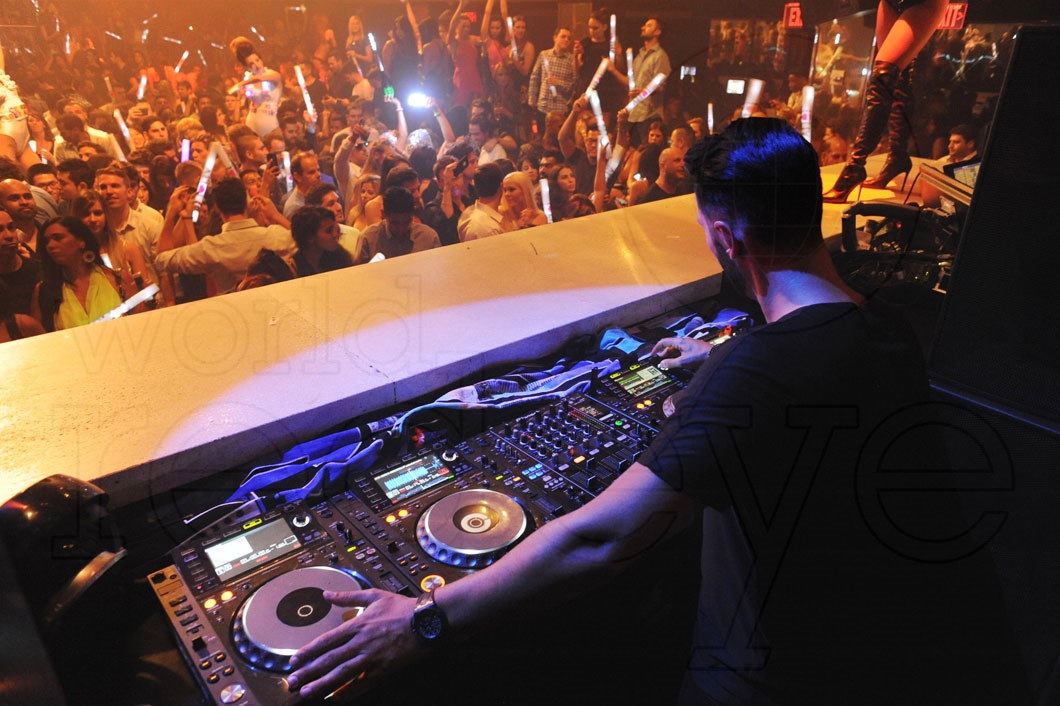 34- Cedric Gervais DJing31_new