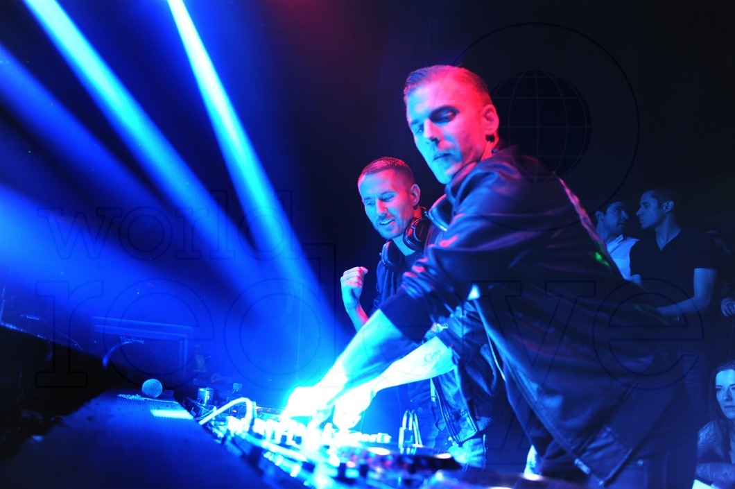 34-Galantis DJing13