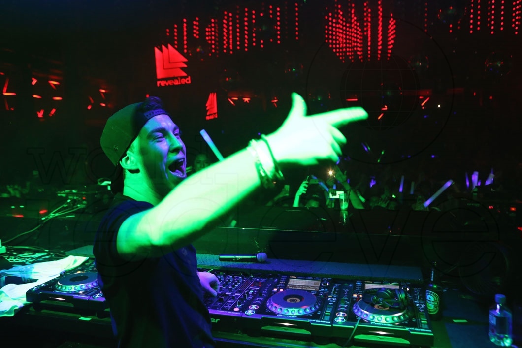 47-Hardwell DJing20_new