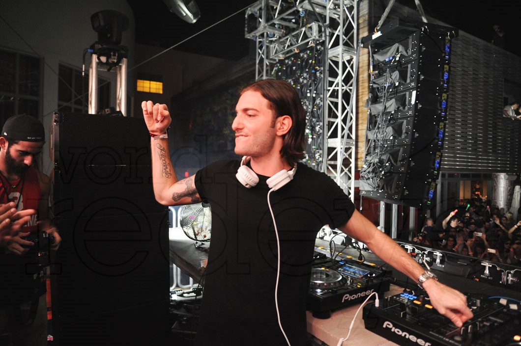 50-Alesso djing 80_new