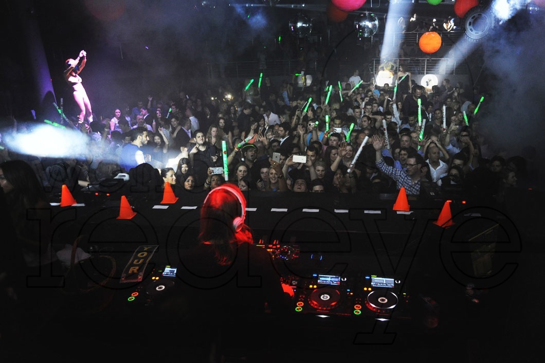 61- David Guetta DJing29