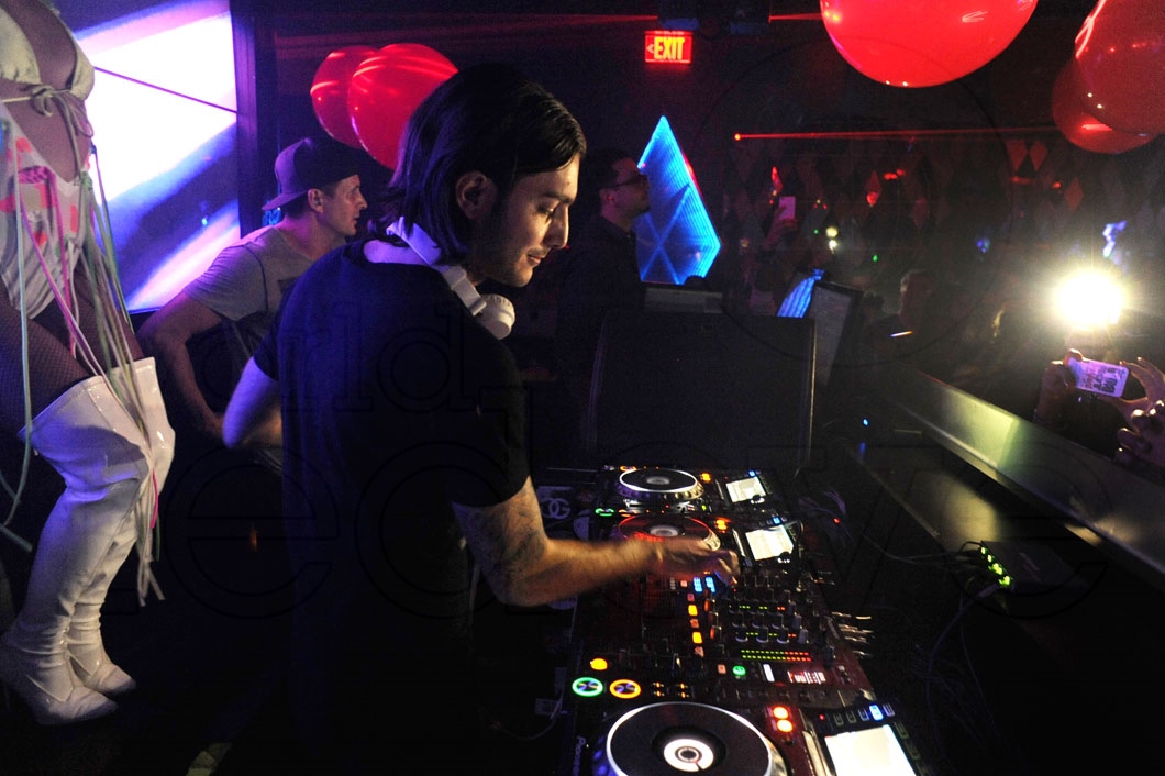 Alesso DJing1_new