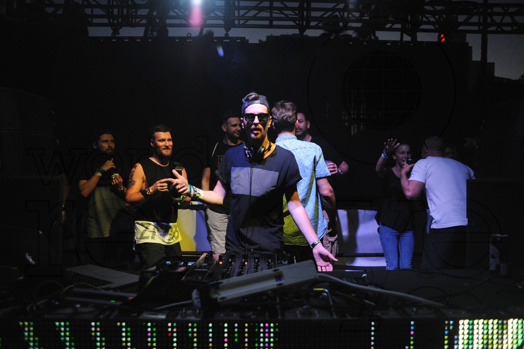 37-Robin Schulz DJing10_new