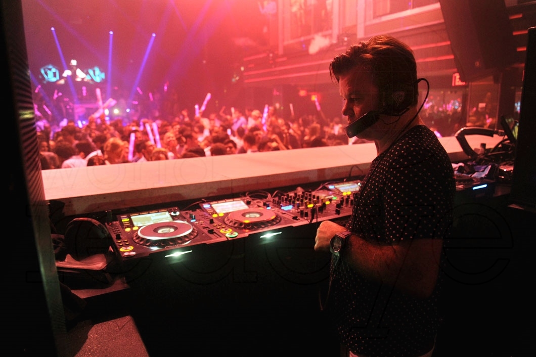 5-Paul Oakenfold djing 12_new