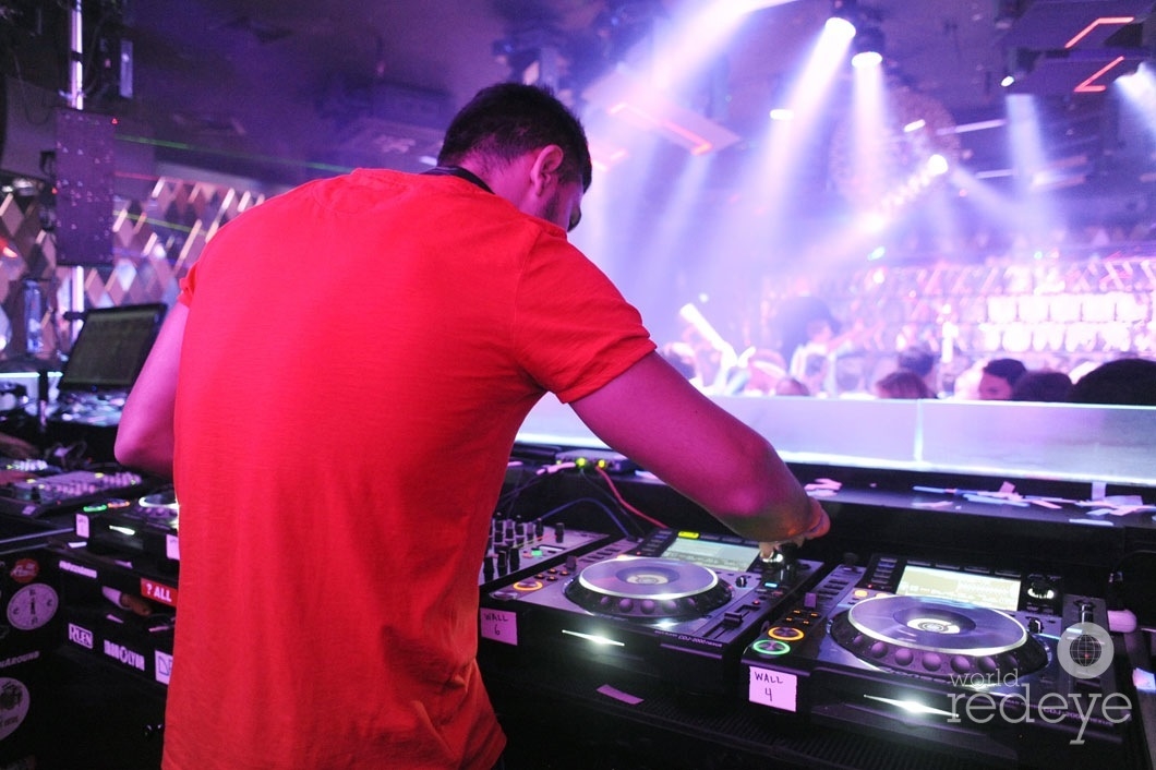 29-Yousef DJing4