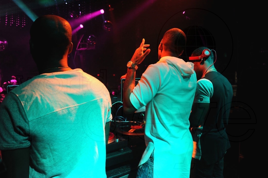 5-Mario & DJ Stevie J performing 4