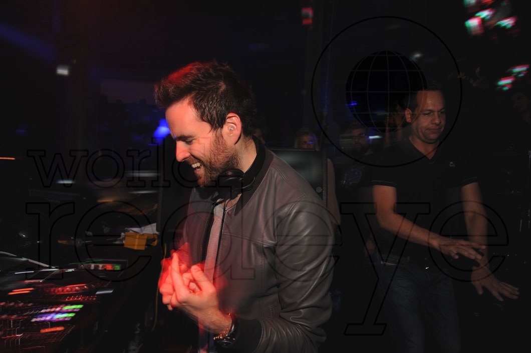 17-Gareth Emery djing 6