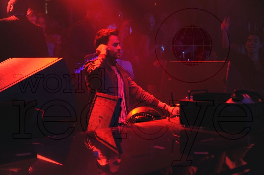 6-Gareth Emery djing 22