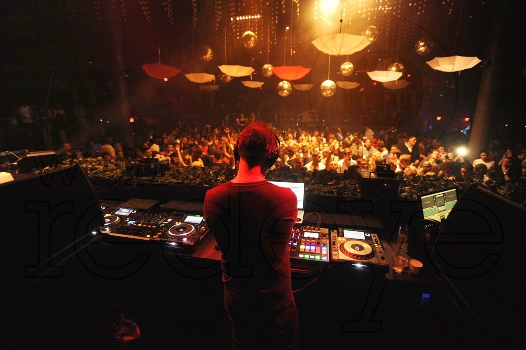 27-Pete Tong djing 1