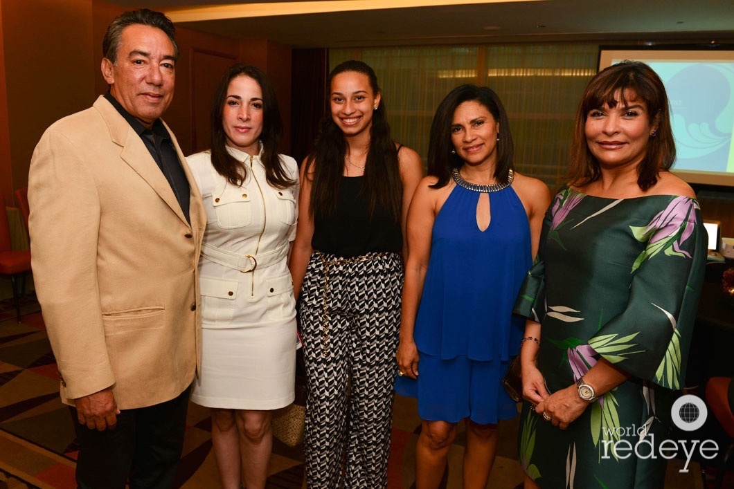 3-Esteban Negrette, Henya Tejeda, Maria Portes, Carolina Portes, & Tania Castillo5