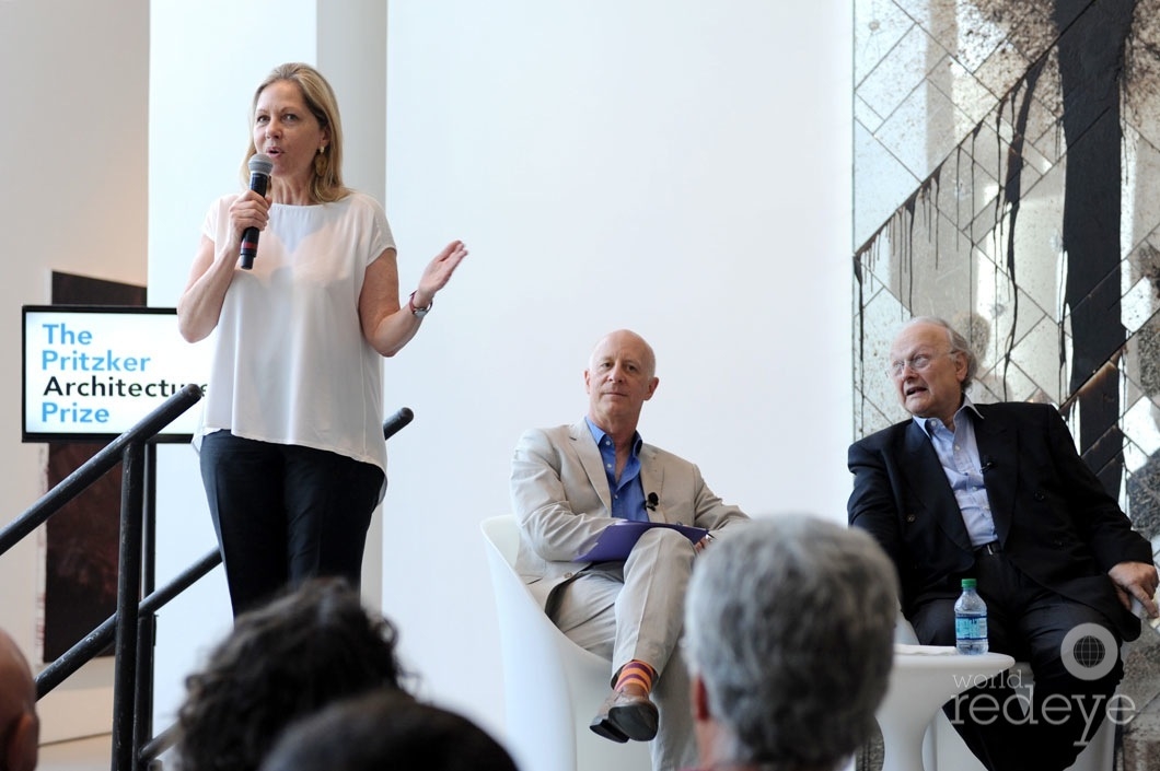 9-Martha Thorne speaking, Paul Goldberger, & Glenn Murcutt1