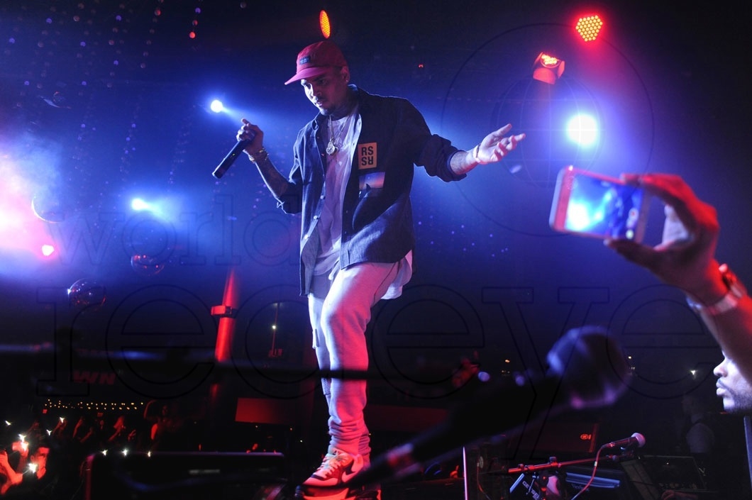 12-Chris Brown LIVE33