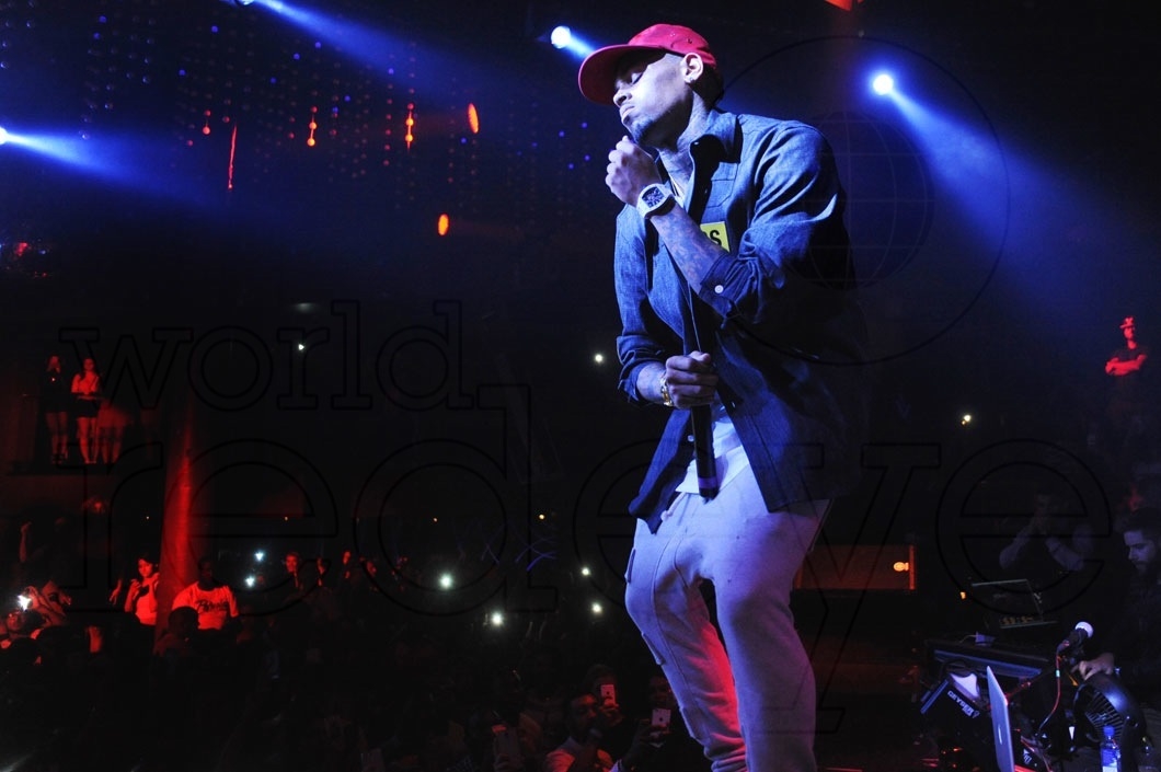 14-Chris Brown LIVE19