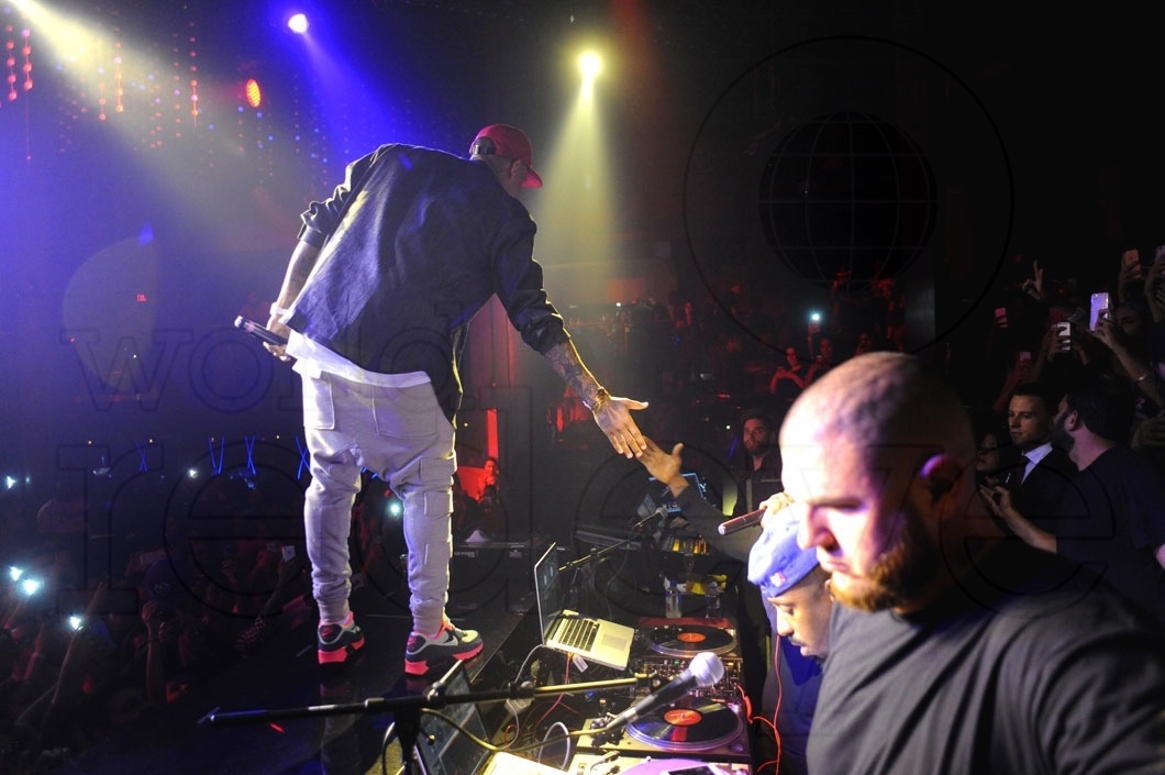 6-Chris Brown LIVE