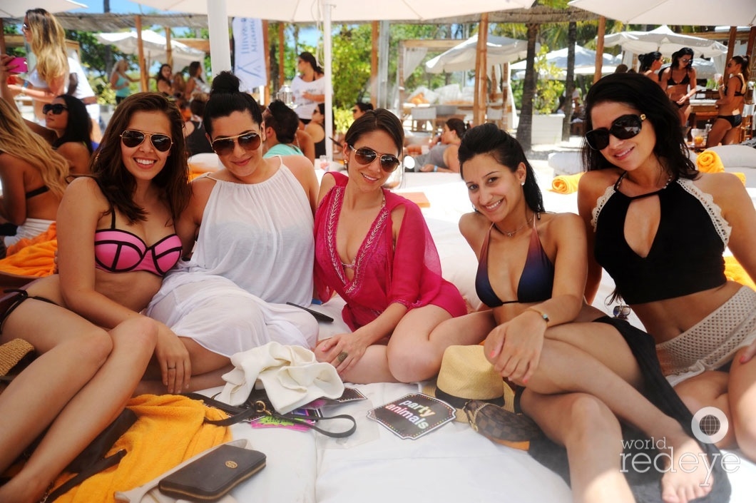 23-Natalie Silva, Claudia Mortagua, Adriana Silva, Carla Pinto & Jenn Palmnteri1