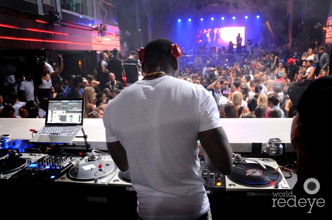 14-Stevie J DJing1