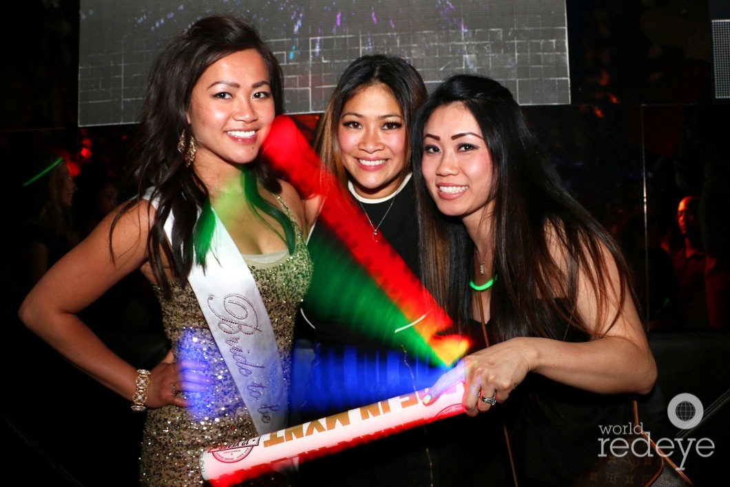 4-Tiffany Tran, Linda Pham & Friend