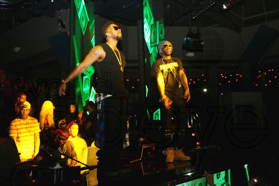 25-Omarion & Friend on stage5