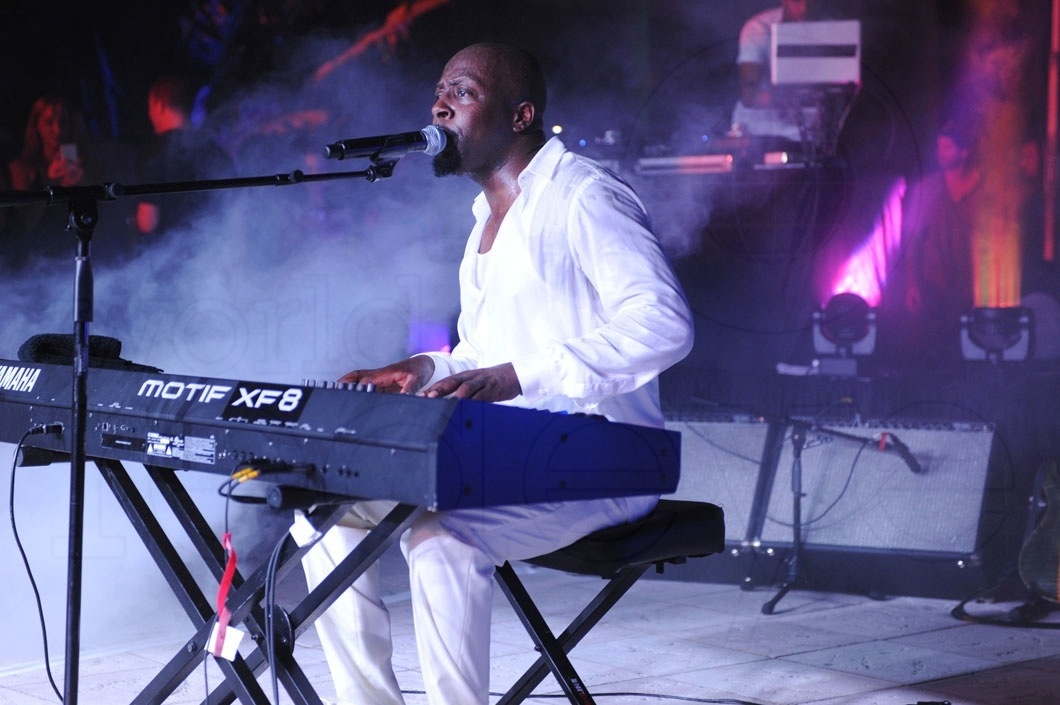 28-Wyclef Jean - LIVE71