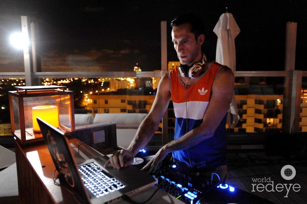 4-Scott Melker djing