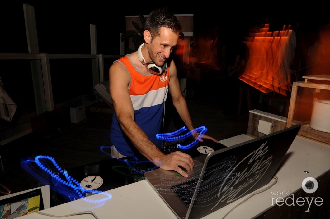 6-Scott Melker djing 4