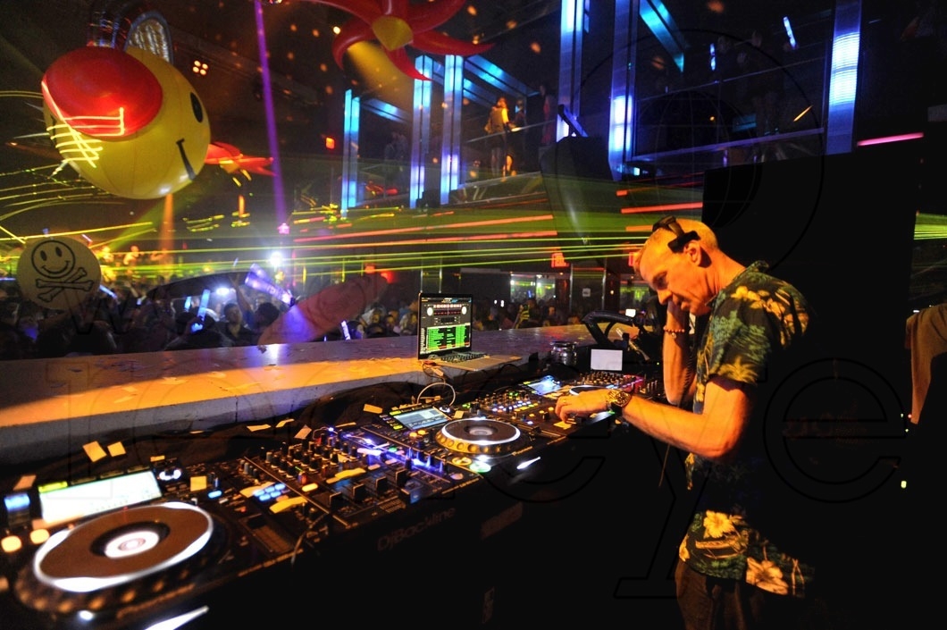 12-Fatboy Slim djing 22