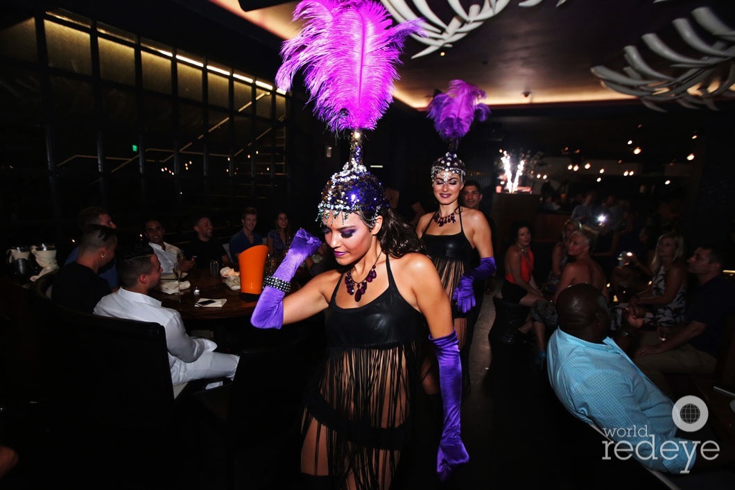 6-Dancers at STK at 1 Hotel5