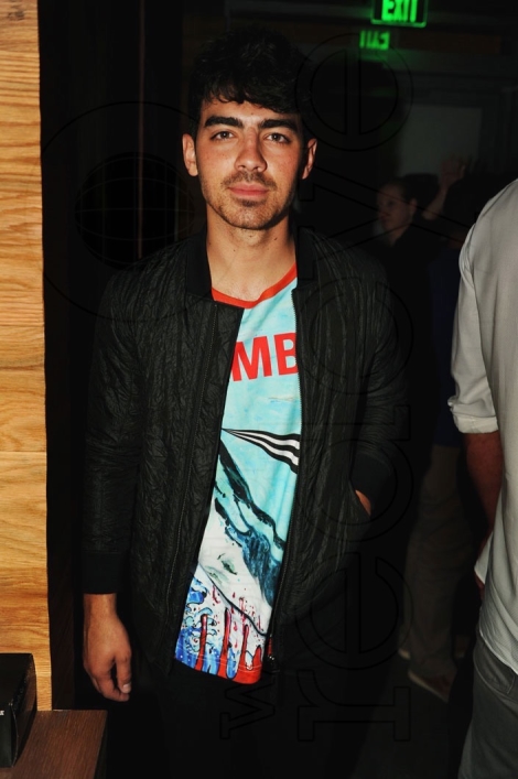 1.1c-Joe Jonas2