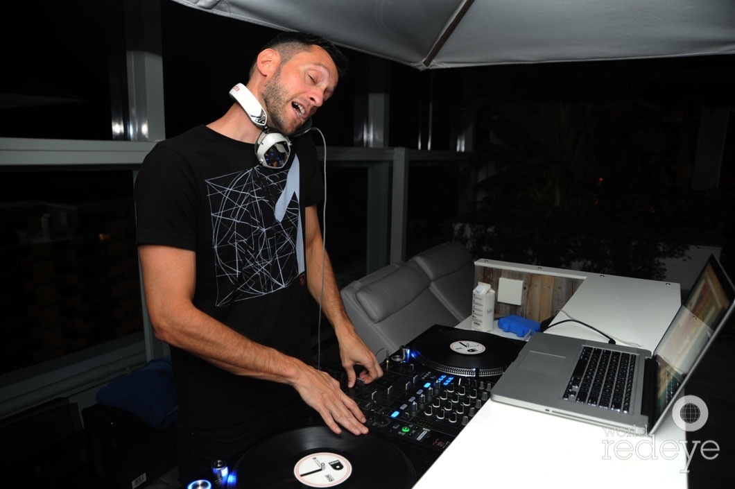 2.5-Scott Melker djing2