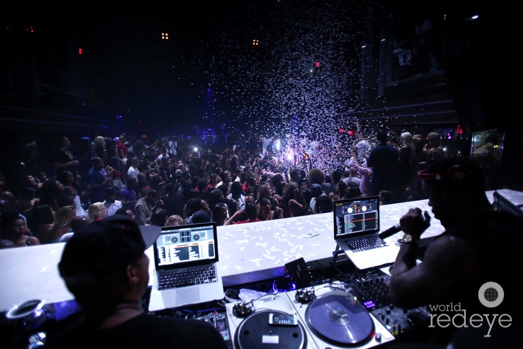 22.5--Atmosphere at LIV at Fontainebleau2