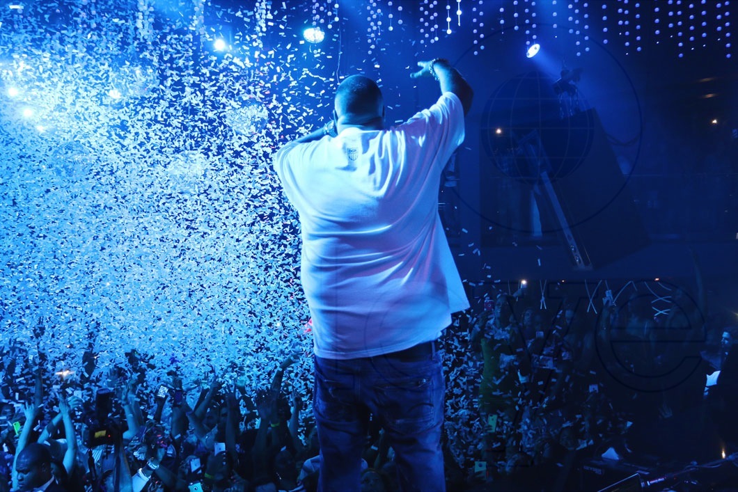 15-DJ Khalid Preforming6