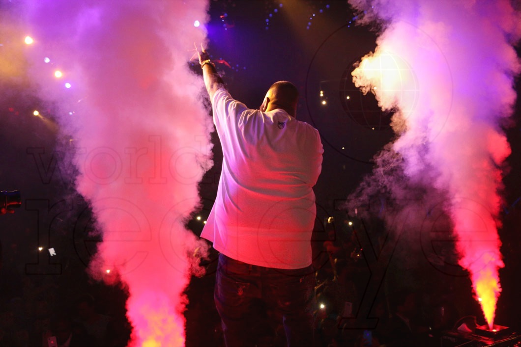 8-DJ Khalid Preforming11