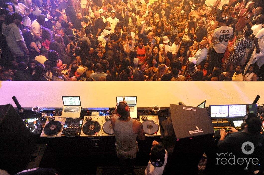 2-Stevie J DJing_new