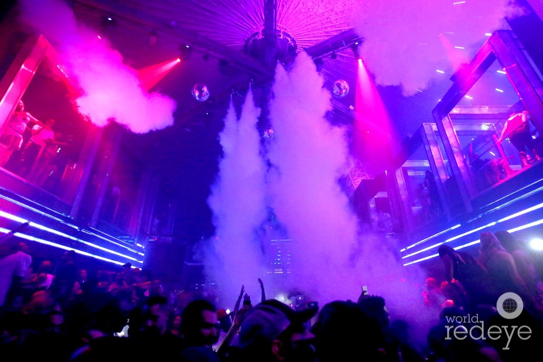 12-Atmosphere at LIV at Fontainebleau4