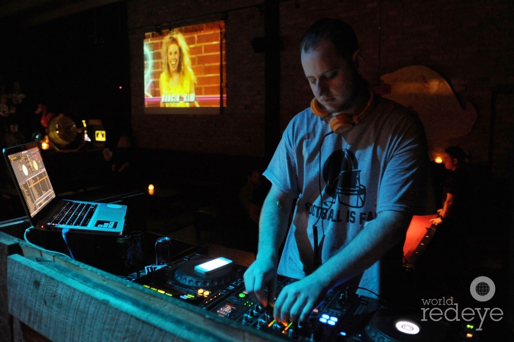 12-Rob Riggs djing 2_new