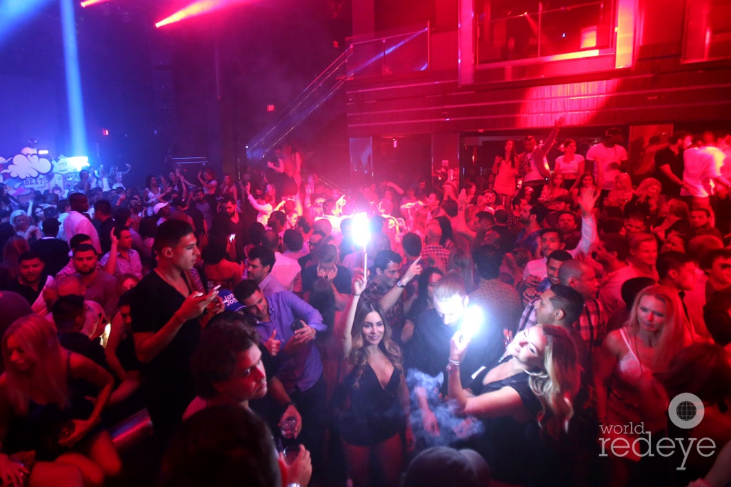 15-Atmosphere at LIV at Fontainebleau2_new