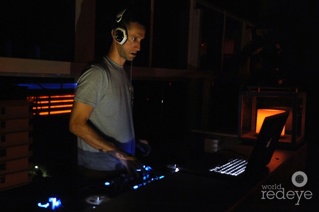 12-Scott Melker djing 1_new