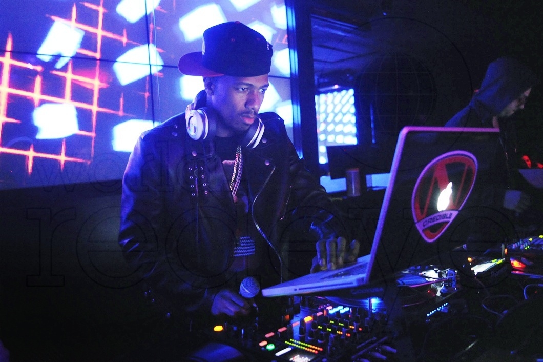 09-Nick-Cannon-DJing10