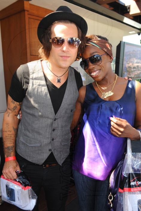 Ryan-Cabrera-&-Estelle1